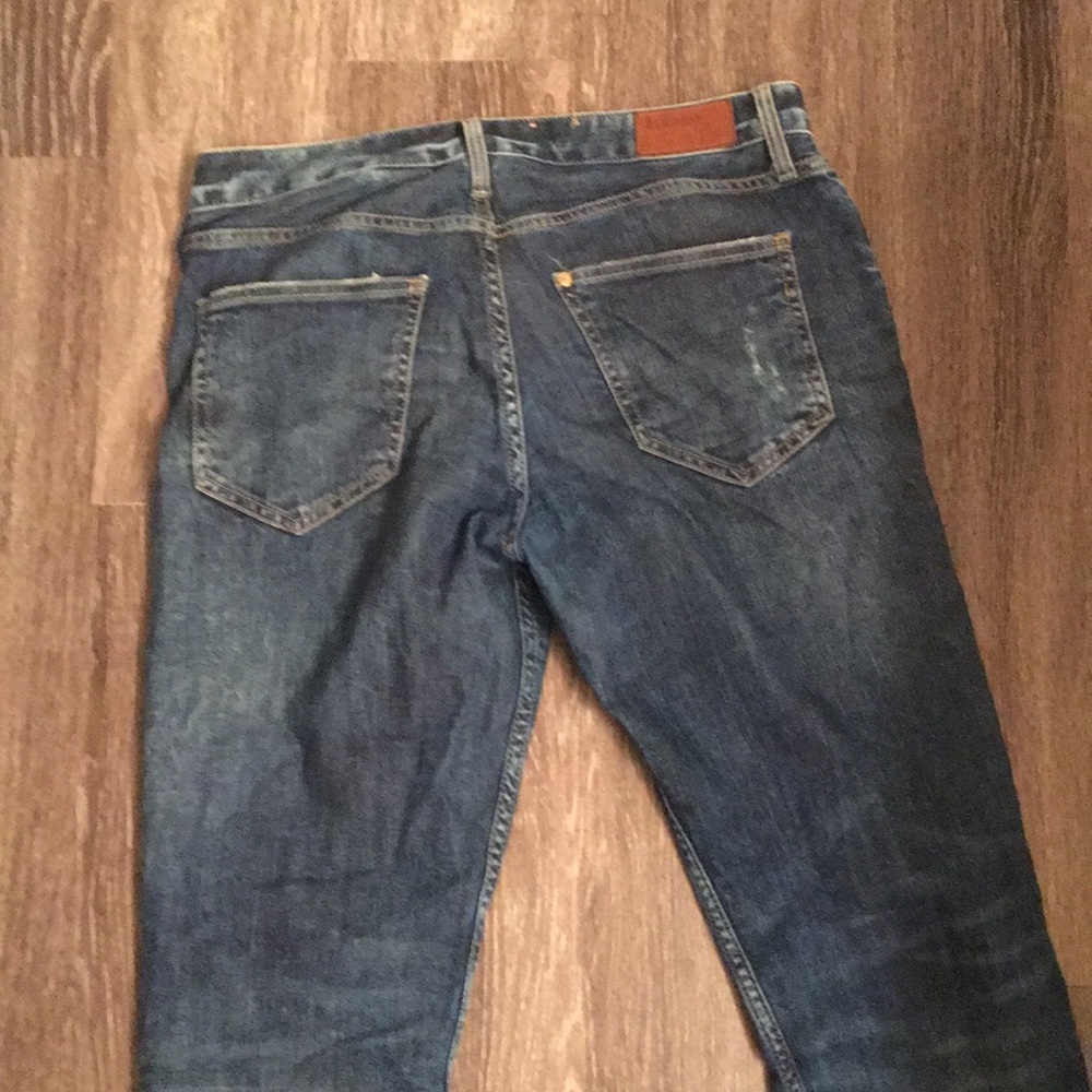 Distressed Jeans - Picture 4 of 4